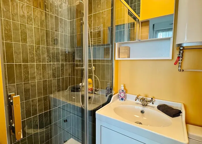 Au Coeur De La Ville, 2 Pieces