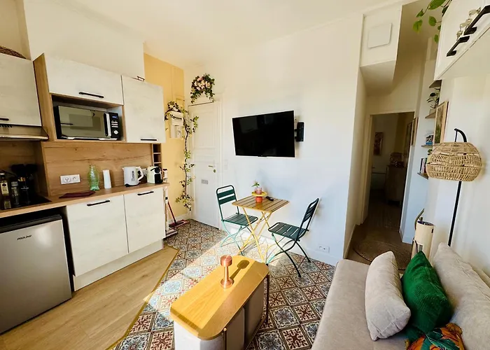 Au Coeur De La Ville, 2 Pieces *