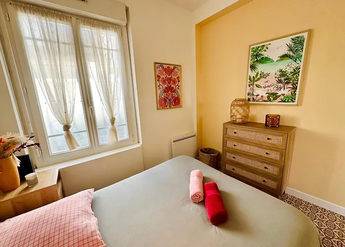 Au Coeur De La Ville, 2 Pieces *